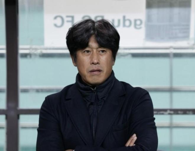 徐正源：成都首次踢亚冠当然会感到困难，我们会努力争取晋级