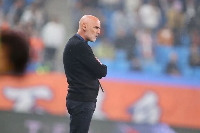 海港亚冠继续垫底!跨季9战不胜,队史首负武里南,延续3魔咒